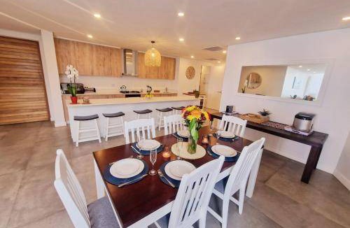 Umdloti Apartment | 220 m² Apartment ∙ 3 bedrooms ∙ 6 guests