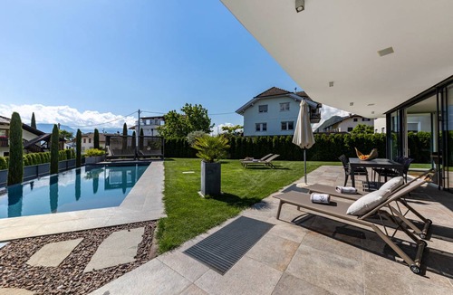 Appiano Sulla Strada del Vino Villa | 240 m² Villa ∙ 4 bedrooms ∙ 8 guests