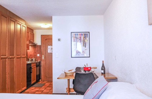 Zermatt City Centre Apartment | 28 m² Apartment ∙ 1 bedroom ∙ 2 guests
