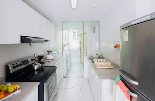 Armendariz Condo | 3-Bedroom 4-Bath condo 2 blocks from sea in Miraflores with WiFi and Balcony