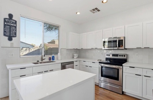 Ironwood Estates House | 3-bedroom house in fantastic Chandler with cool AC