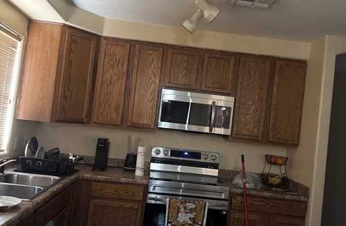Tucson House | 3-bedroom house in pleasant Tucson with cool AC and space to relax