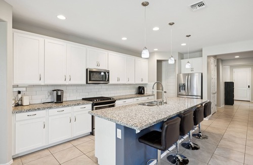 Morning Sun Farms House | 3-bedroom house in phenomenal San Tan Valley with gorgeous heated pool & hot tub