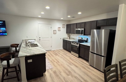 Kingman House | 3 bedroom house with AC in charming Kingman Near The Hospital Top restaurants