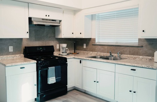 Tucson House | 3 Bedroom Retreat, 5 Min to AFB, Relaxing backyard!