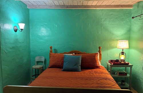 Tanque Verde House | 3 BR adobe home , horse friendly, pool, jacuzzi,pet friendly.
