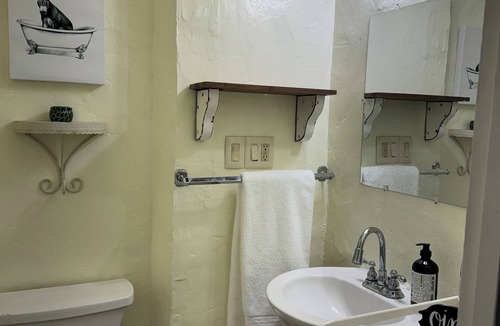 Tanque Verde House | 3 BR adobe home , horse friendly, pool, jacuzzi,pet friendly.