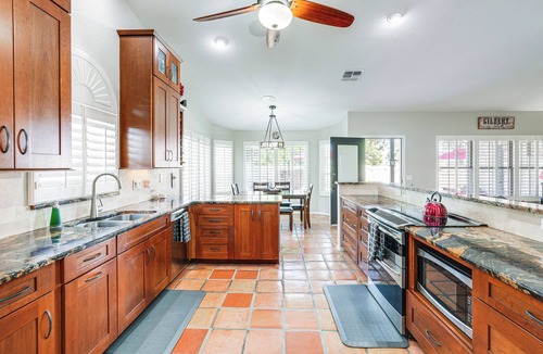 Templeton Manor House | 3 Mi to Dtwn: Home w/Heated Pool in Gilbert