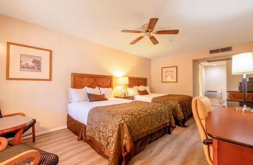 Yuma Townsite Hotel | 3 Rooms | Walk to Historic District | Outdoor Pool & Gym Facility