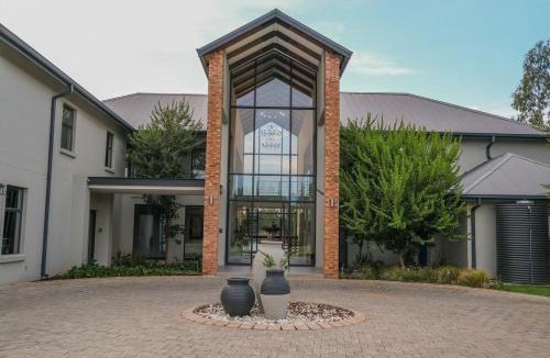Parys House | 3066 Water Edge