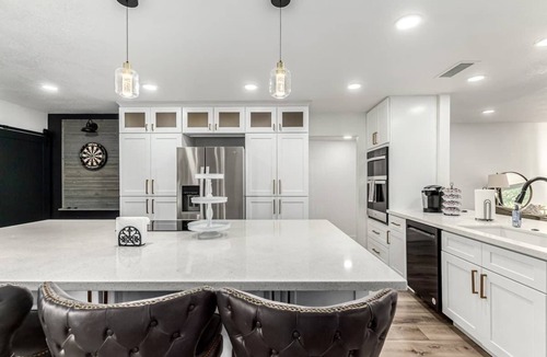 Dobson Ranch House | 3BR Retreat w/Diving Pool, BBQ & Workspace