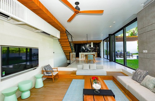 Long Beach Villa | 4 bedrooms villa, 10 minutes walk to the beach, 10 minutes to airport/center