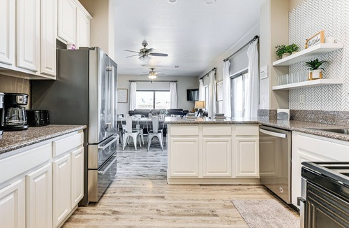 Greenehaven House | 4 Mi to Lake Powell: Retreat w/ Game Room!