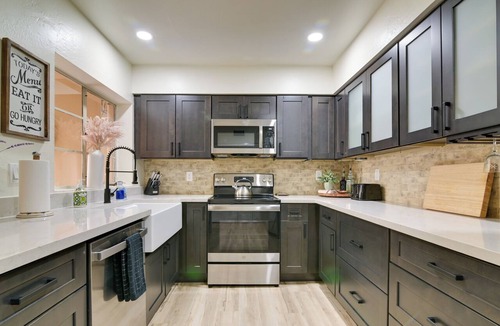 Camelback East Condo | 4 Mi to Old Town! Extended Desert Escape w/Pool