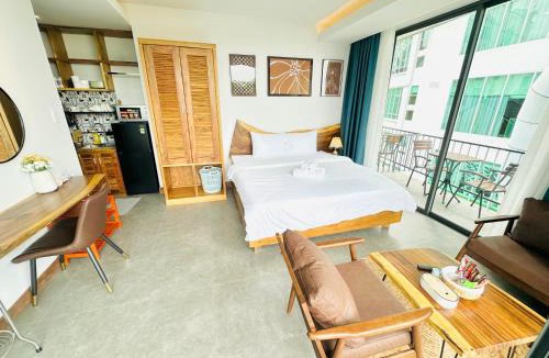Ninh Kieu Apartment | 402MSNK Luxe Studio l Nice View l Balcony l Kitchen
