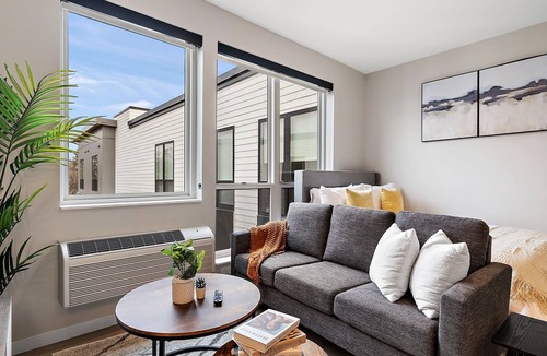 St. Anthony West Apartment | 426 Huck Minneapolis