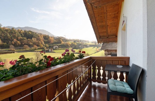 Kastelruth Apartment | 45 m² Apartment ∙ 2 bedrooms ∙ 5 guests