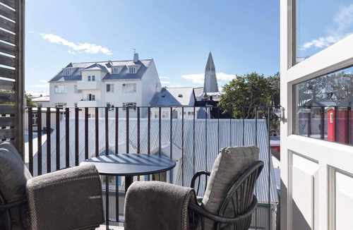 Downtown Apartment | 46heima/05–Big Loft Apt. at the best location