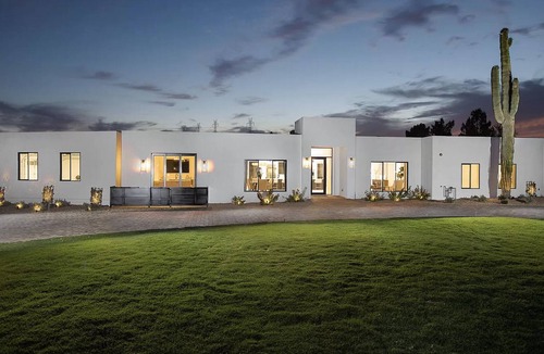 Stonegate Villa | 5 Bedroom Contemporary Dream Home w/ Pool/Hot Tub