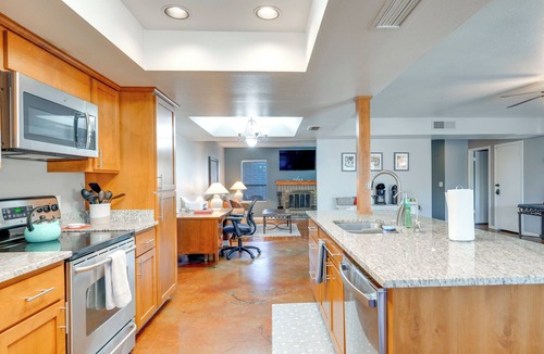Tempe House | 5 Mi to ASU! Family Getaway w/Patio & Fire Pit