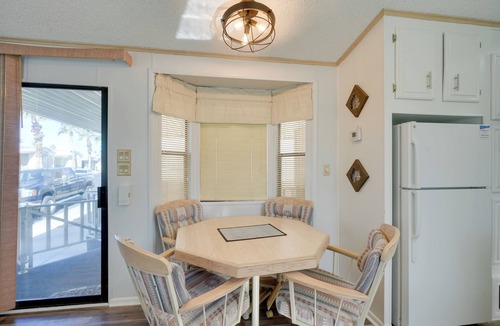 Surprise House | 5 Mi to Sun City: Snowbird Rental w/Pool Access