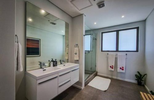 Hillhead Apartment | 504 PEBBLE BEACH