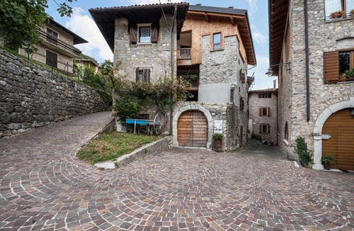 Canale di Tenno Apartment | 55 m² Apartment ∙ 1 bedroom ∙ 4 guests
