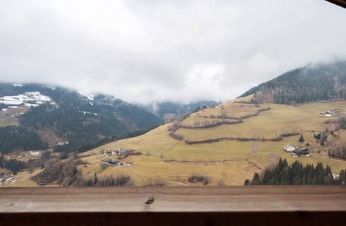 Sarntal Apartment | 57 m² Apartment ∙ 1 bedroom ∙ 6 guests