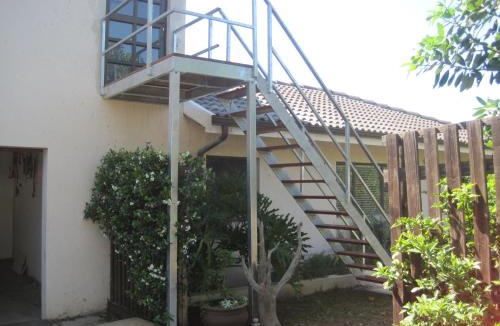 Sheffield Beach House | 59 On Gail