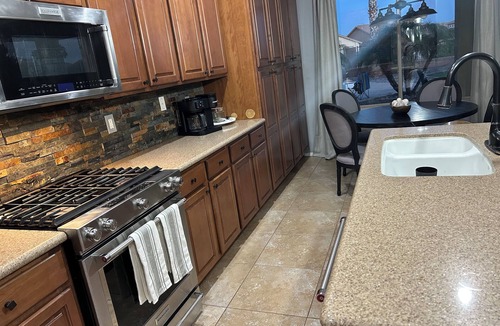 Orchards House | 6 bedroom family house with Private pool minutes from spring training facilities