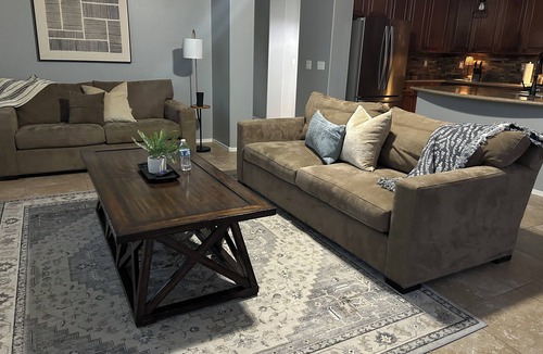 Orchards House | 6 bedroom family house with Private pool minutes from spring training facilities