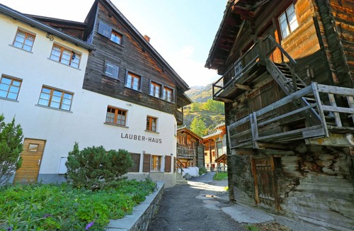Zermatt Apartment | 65 m² Apartment ∙ 2 bedrooms ∙ 4 guests