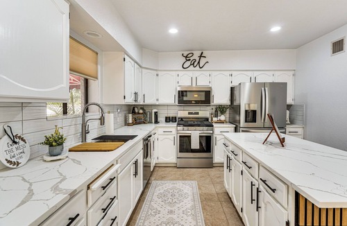 Tucson Cottage | 7 Mi to Sabino Canyon: Poolside Oasis w/Mtn Views
