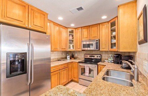 The Townhomes Condo | 7 Tennis Courts, 5 Community Pools with 4 of them Heated and 6 Community Spas!