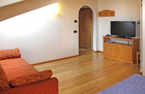 Ronzone Apartment | 70 m² Apartment ∙ 2 bedrooms ∙ 4 guests
