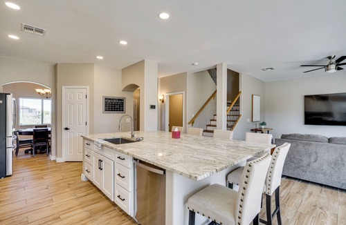 Spanish Trails Estates House | 8 Mi to Saguaro National Park: Family Home w/Yard