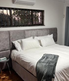 Athlone House | 8 on Lorenzo