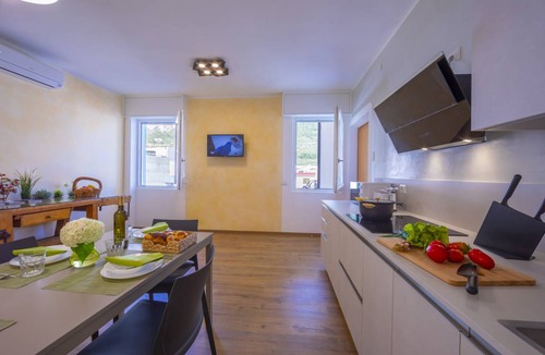 Riva del Garda Apartment | 80 m² Apartment ∙ 2 bedrooms ∙ 6 guests