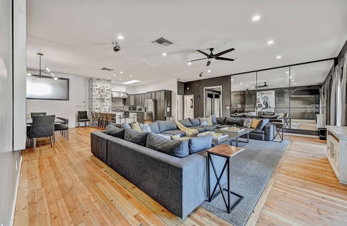 Brown and Stetson Business Condo | 8BR Old Town Scottsdale Home Close to Nightlife