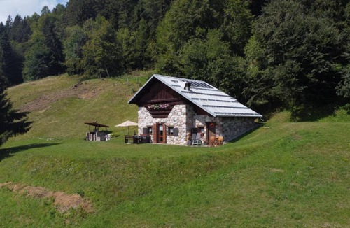 Roncegno Ski Chalet | 90 m² Chalet ∙ 2 bedrooms ∙ 4 guests