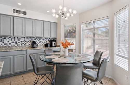 Chandler House | A spacious home filled with natural light , 3 Bedroom House with AC and Heating.