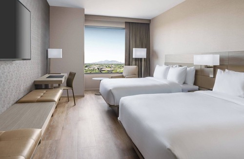 Paradise Valley Village Hotel | AC Hotel by Marriott Scottsdale North