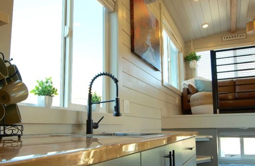 Apple Valley House | Access Zion and Bryce! Tiny Home with Rooftop Deck, Hot Tub, and Epic Views