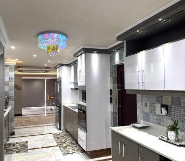 Durban Point Apartment | Accommodation Front - Extraordinary 6 Sleeper Overlooking The Ocean