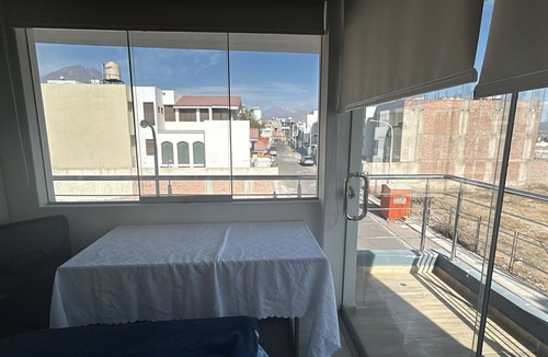 Cerro Colorado District Apartment | Acogedor y Amplio Departamento en Cayma, Arequipa con Vista al Misti