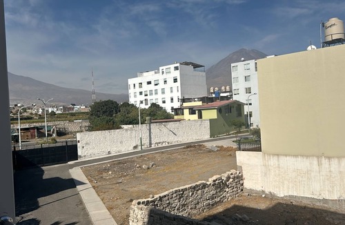 Cerro Colorado District Apartment | Acogedor y Amplio Departamento en Cayma, Arequipa con Vista al Misti