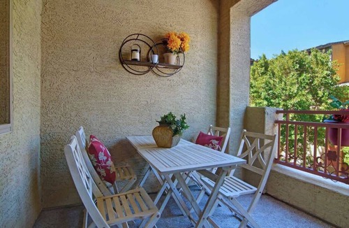 Tempe Condo | Across Chicago Cubs (Sloan Park) | Has Shared Pool