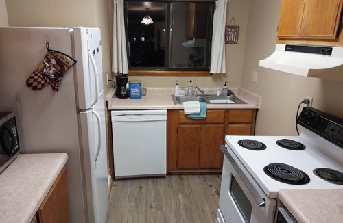 Big Water Apartment | Adventure Haven Near Lake Powell - 2 Bedrooms