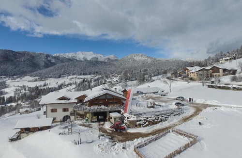 Senale San Felice House | Agriturismo Reinhof