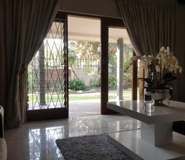 Vryheid House | AGT Guesthouse